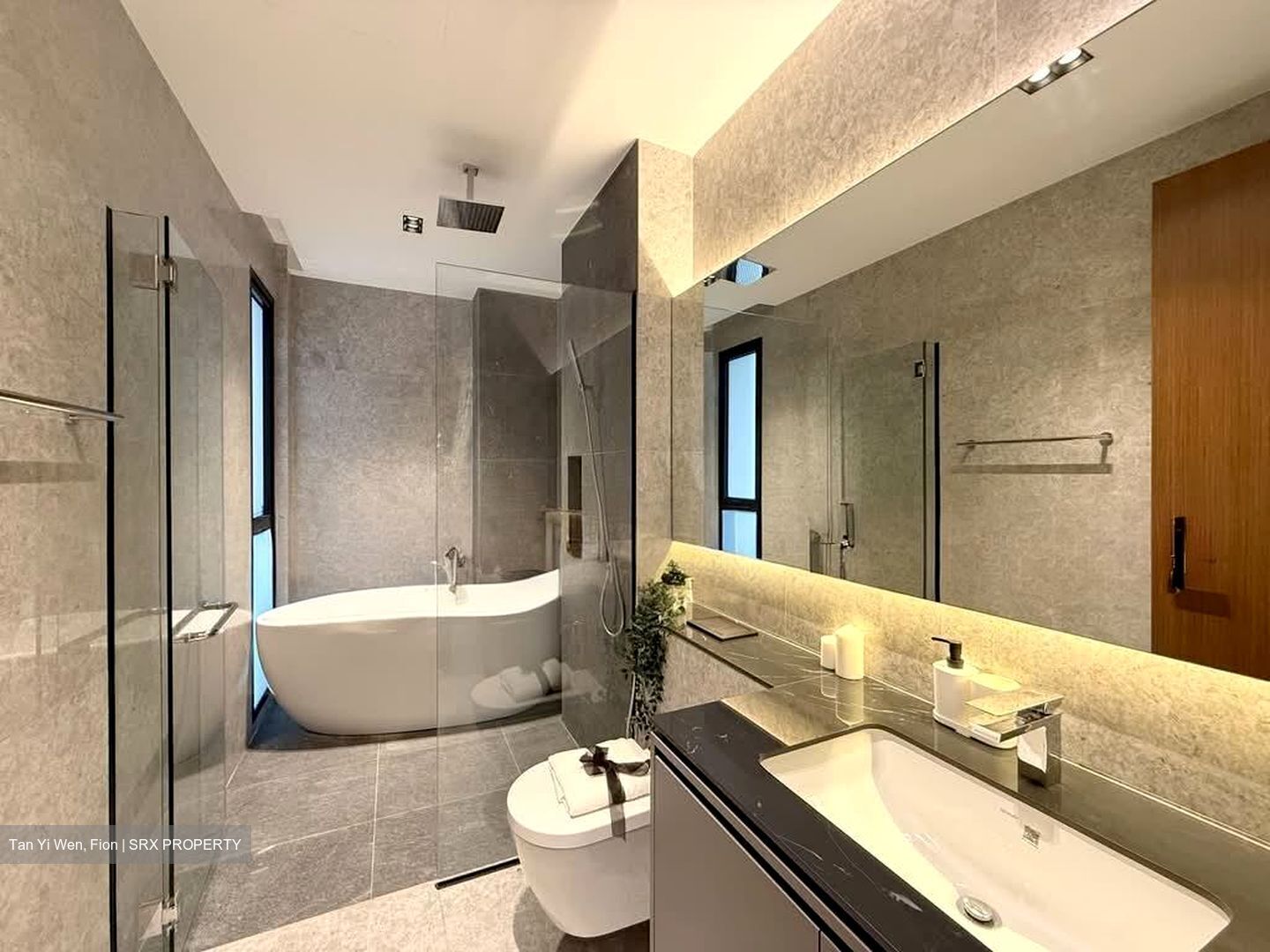 Sembawang Straits Estate (D27), Terrace #605969201